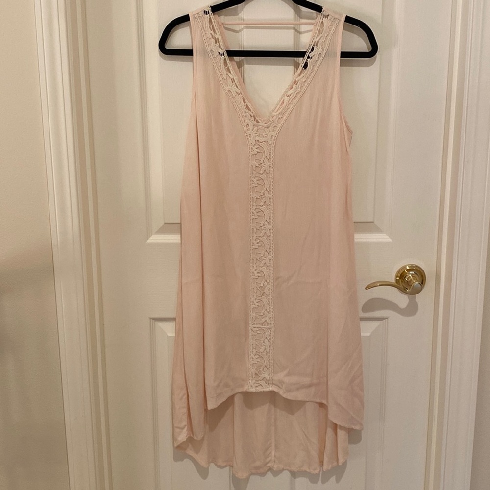 ASTR Cream Sleeveless high-low dress Size Small